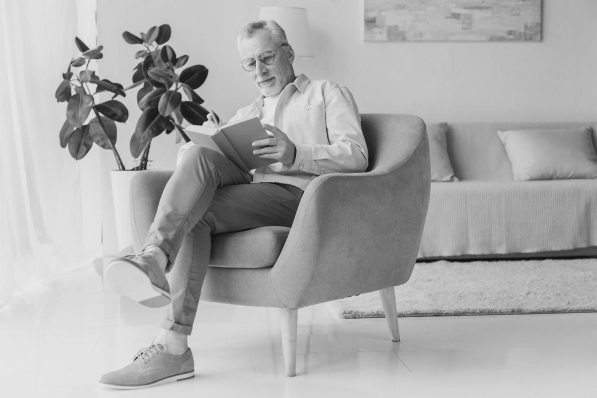 Profesjonalne seminarium z planowania finansowego - uczestnicy przy pracy z dokumentami